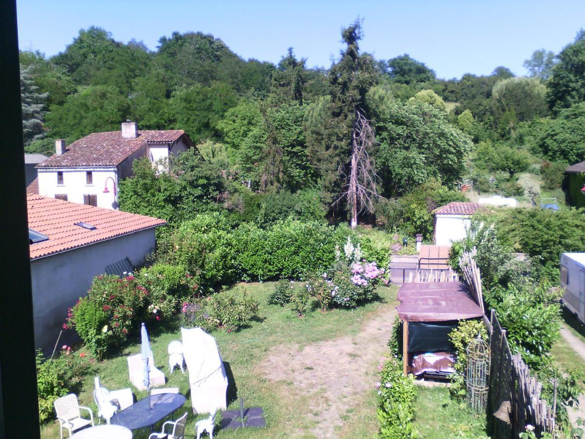 Penzion L'Ancien Patronage Caumont-sur-Garonne Exteriér fotografie