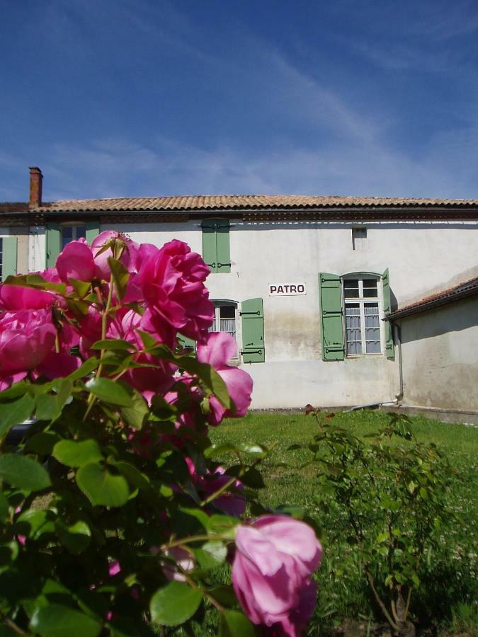 Penzion L'Ancien Patronage Caumont-sur-Garonne Exteriér fotografie